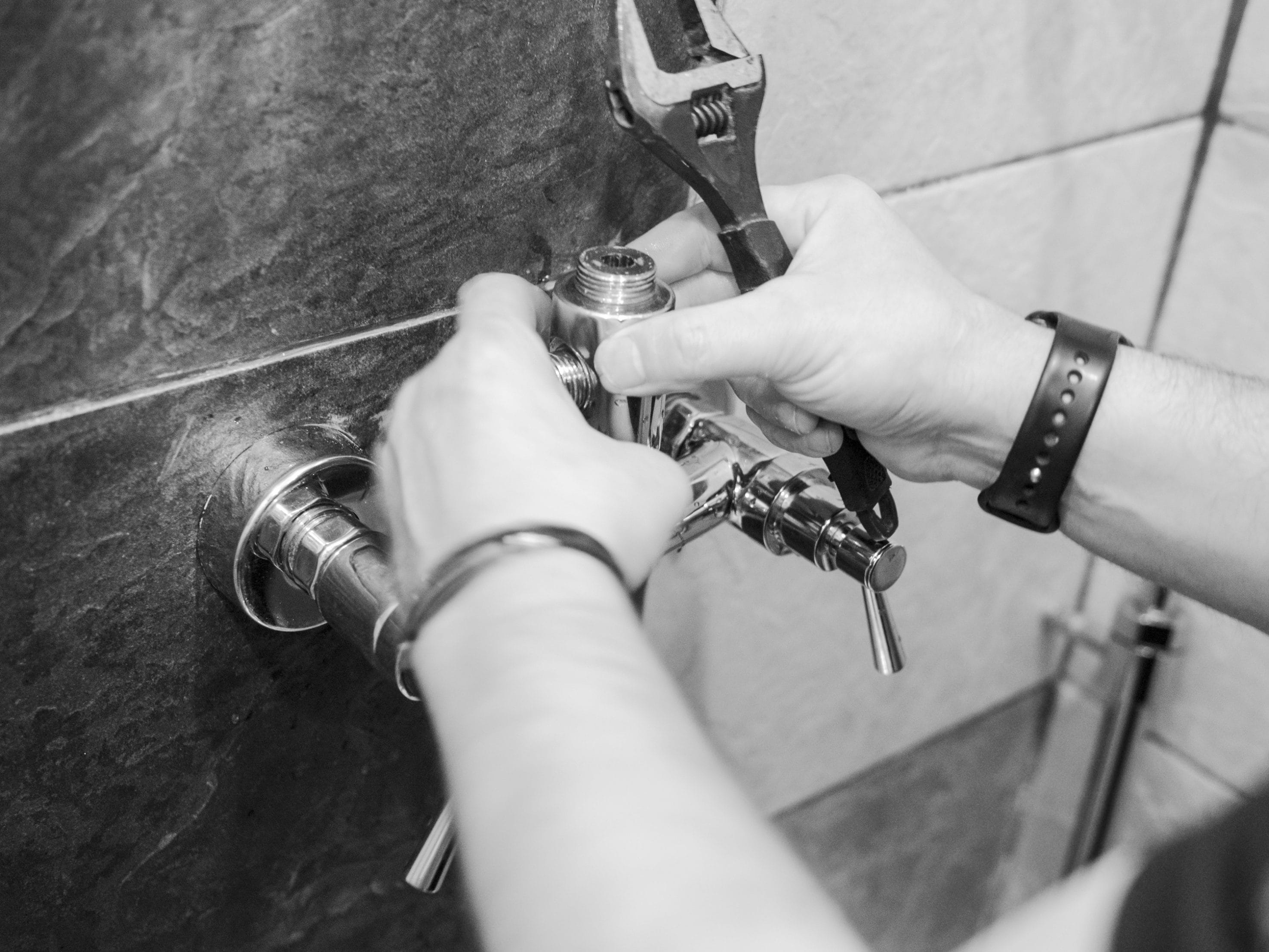 Shower Valve with Temperature Control Knob
